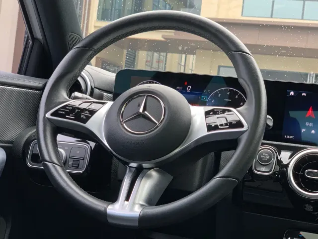 Mercedes-Benz A-Class — Фото автомобиля 18