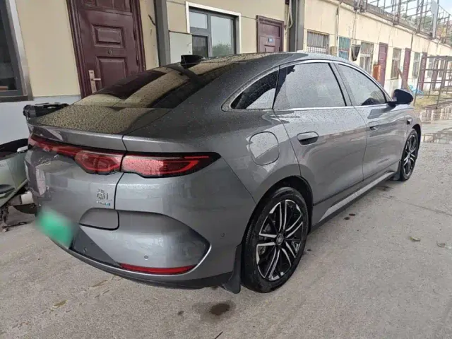 BYD Qin L — Фото автомобиля 6