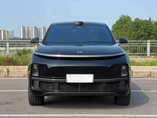 Li Auto L9 — Фото автомобиля 2