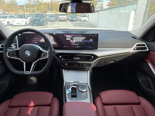 BMW i3 — Фото автомобиля 5