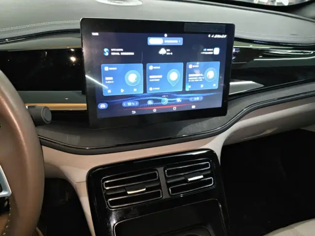 BYD Qin PLUS — Фото автомобиля 12