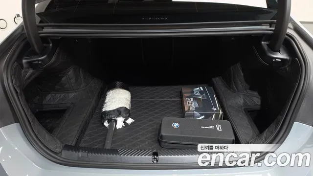 BMW 5-Series 5 серия (G60) 530i xDrive M Sport — Фото автомобиля 15