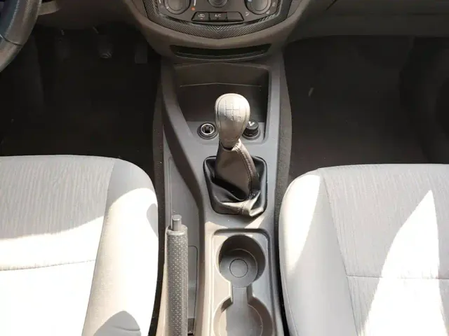 Wuling Hongguang — Фото автомобиля 13