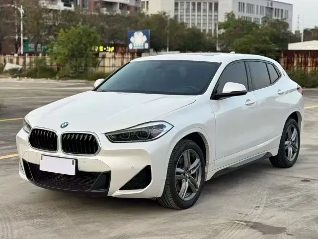 Фотография автомобиля — BMW X2