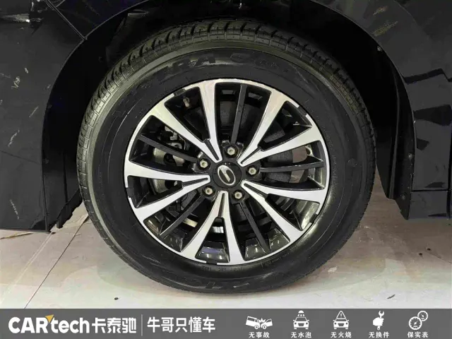 GAC Trumpchi M8 — Фото автомобиля 10