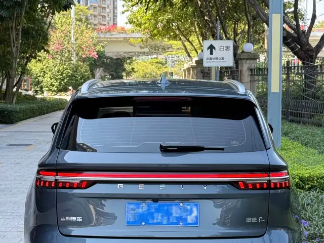 Geely Xingyue L — Фото автомобиля 4
