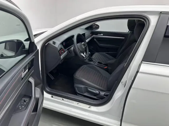 Volkswagen Lavida — Фото автомобиля 5
