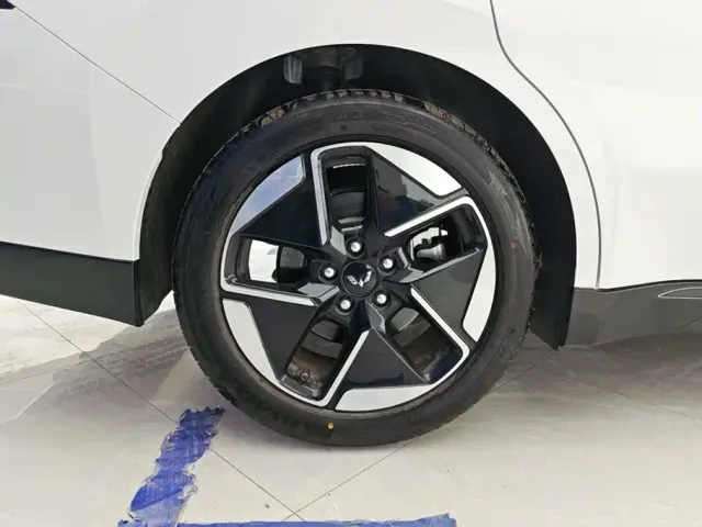 Wuling Starlight — Фото автомобиля 6