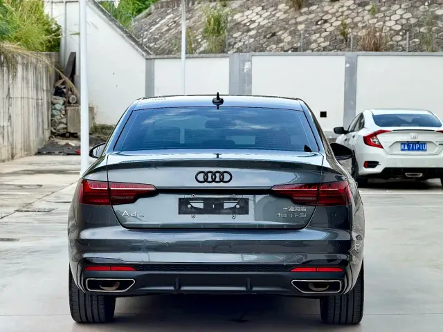 Audi A4L — Фото автомобиля 12