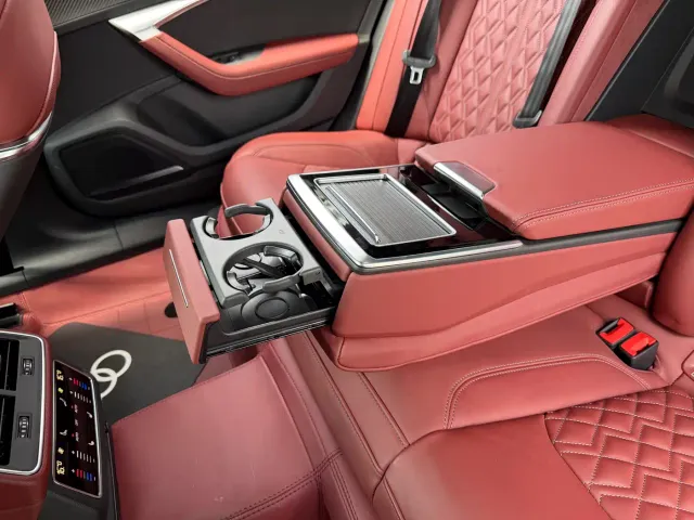 Audi A7L — Фото автомобиля 21