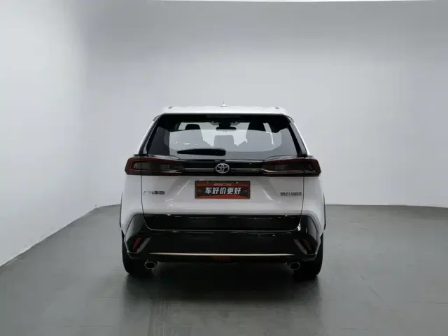 Toyota Wildlander — Фото автомобиля 4