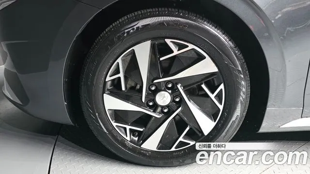 Hyundai Grandeur (New) Hybrid — Фото автомобиля 5