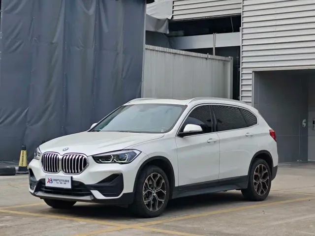 BMW X1 — Фото автомобиля 2