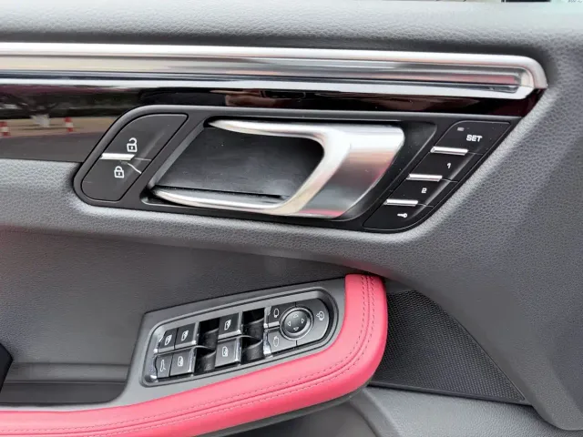 Porsche Macan — Фото автомобиля 13