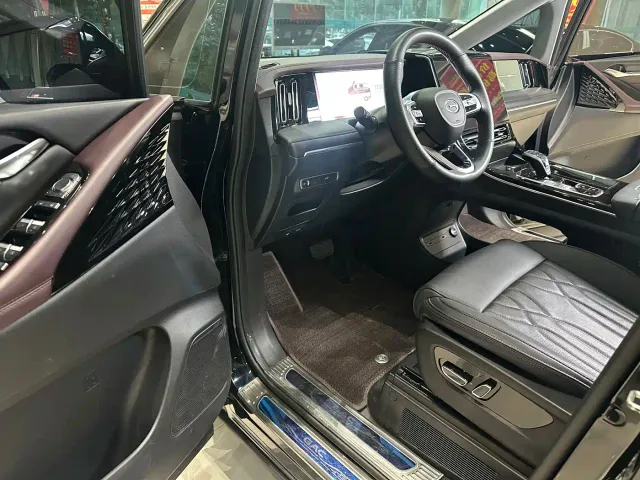GAC Trumpchi M8 — Фото автомобиля 10