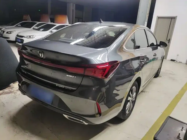 Changan Eado — Фото автомобиля 6