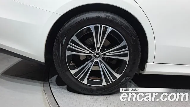 Mercedes-Benz E-Class W214 — Фото автомобиля 5