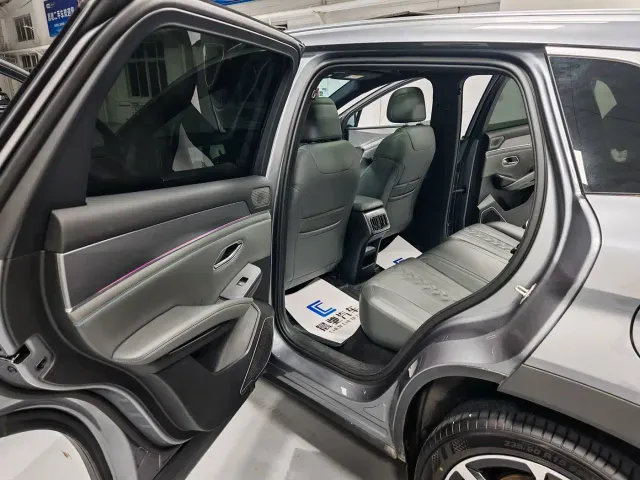 BYD Song L DM-i — Фото автомобиля 9
