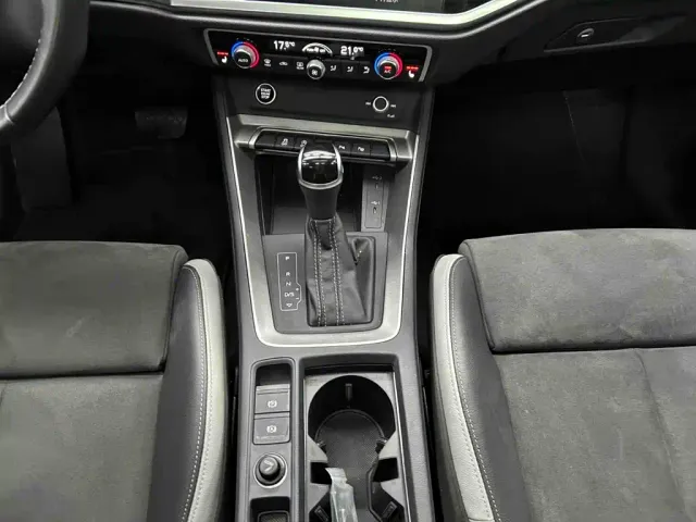 Audi Q3 — Фото автомобиля 10