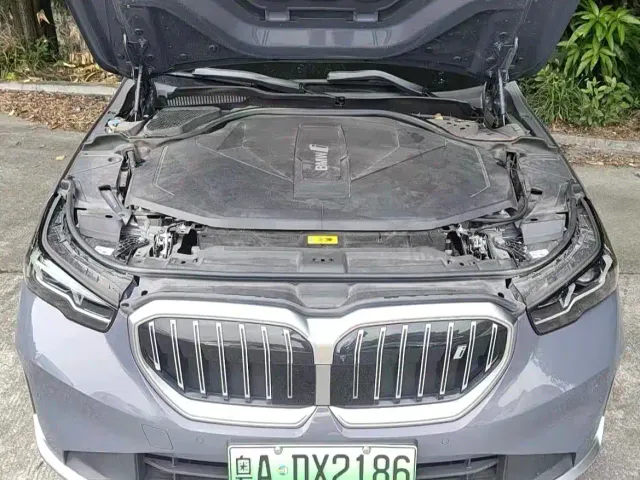 BMW i5 — Фото автомобиля 12