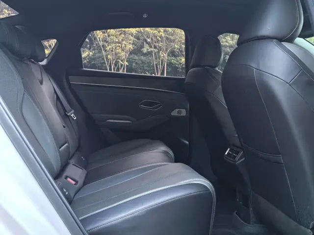 BYD Qin L — Фото автомобиля 10