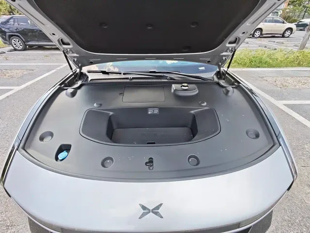 Xpeng P7 — Фото автомобиля 28