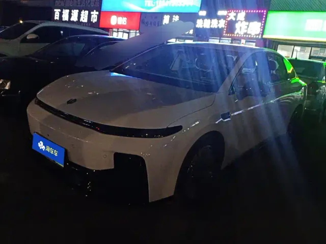 Фотография автомобиля — Leapmotor B01