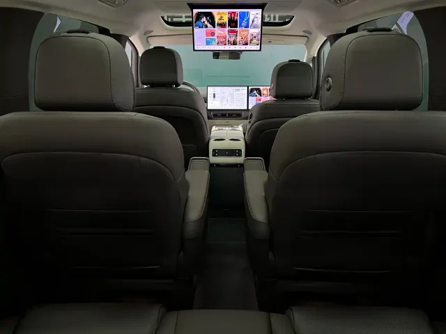 Li Auto MEGA — Фото автомобиля 14