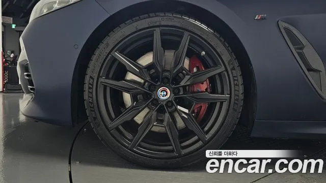 BMW 8 Series G15 — Фото автомобиля 5