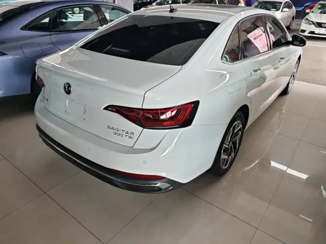 Volkswagen Sagitar — Фото автомобиля 6