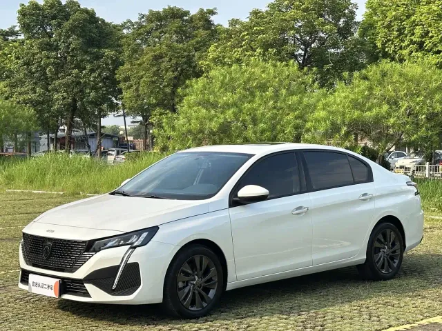 Фотография автомобиля — Peugeot 408