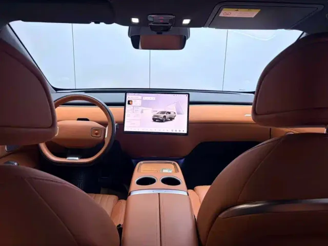 Changan Qiyuan E07 — Фото автомобиля 13