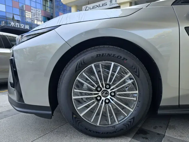 Lexus ES — Фото автомобиля 7