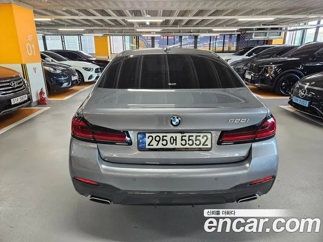 BMW 5 Series G30 — Фото автомобиля 5
