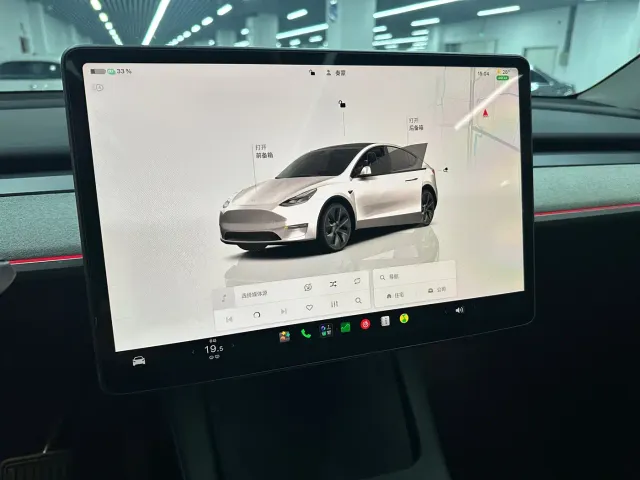 Tesla Model Y — Фото автомобиля 10