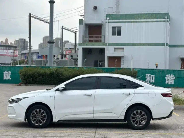 Geely Geometry A — Фото автомобиля 16