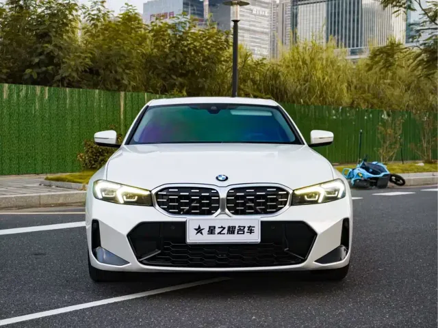 BMW 3 Series — Фото автомобиля 2