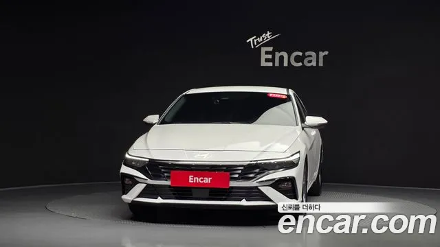 Hyundai Avante CN7 — Фото автомобиля 2