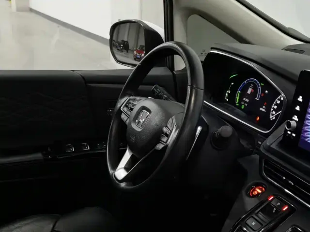 Honda Elysion — Фото автомобиля 22