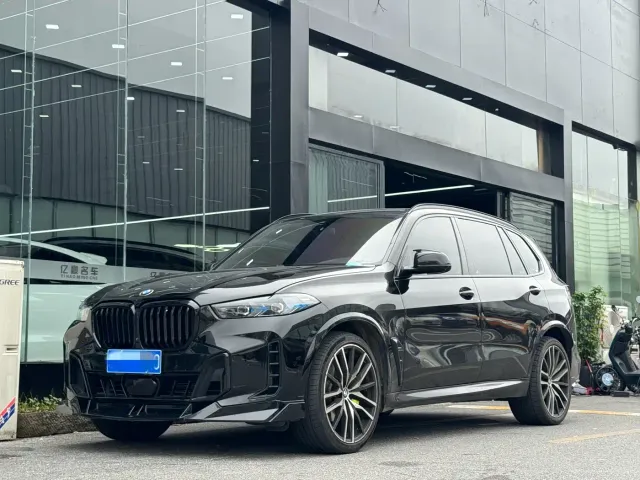 Фотография автомобиля — BMW X5