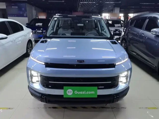 Geely ICON — Фото автомобиля 2