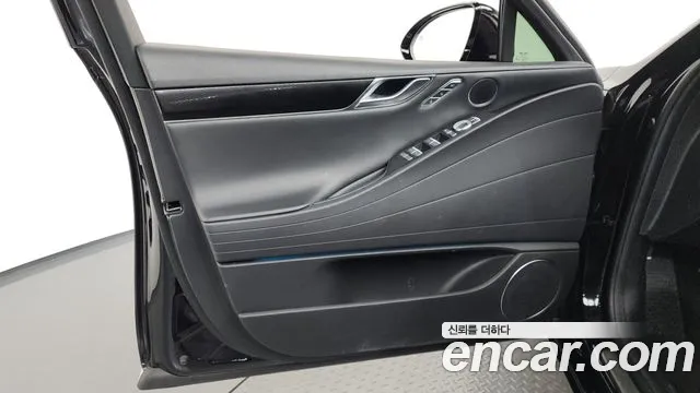 Genesis G80 RG3 — Фото автомобиля 12