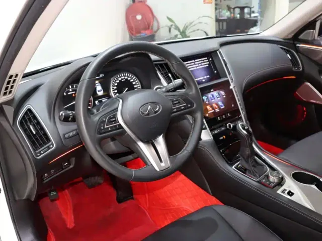 Infiniti Q50L — Фото автомобиля 10