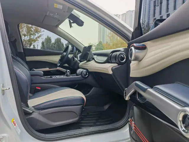 BYD Yuan PLUS — Фото автомобиля 15