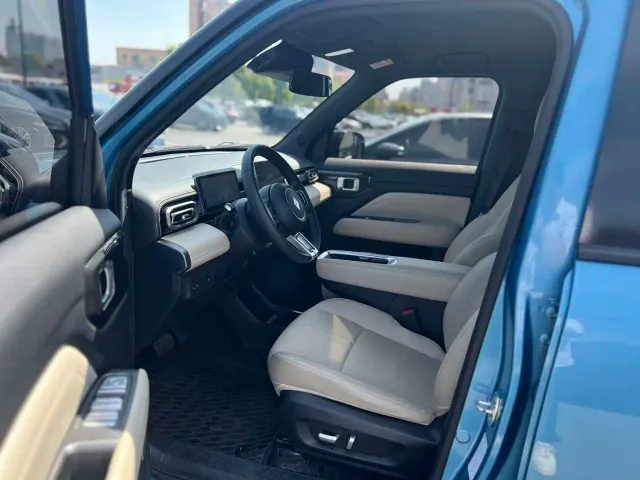 Baojun Yep Plus — Фото автомобиля 4