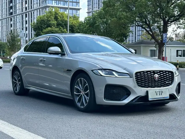 Jaguar XFL — Фото автомобиля 3