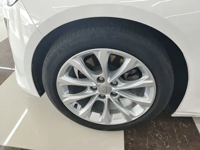 Cadillac CT5 — Фото автомобиля 22