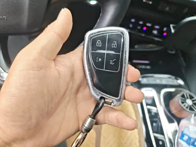 Buick Envision Plus — Фото автомобиля 9