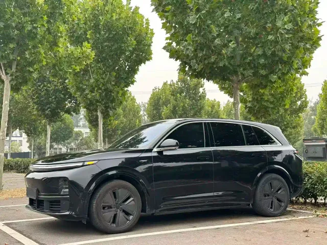 Фотография автомобиля — Li Auto L7