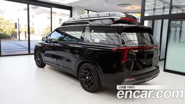 Kia Carnival — Фото автомобиля 3